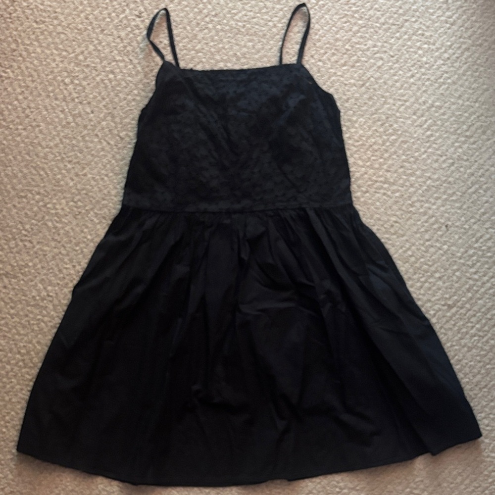 Woman’s short GAP Black Dress size L